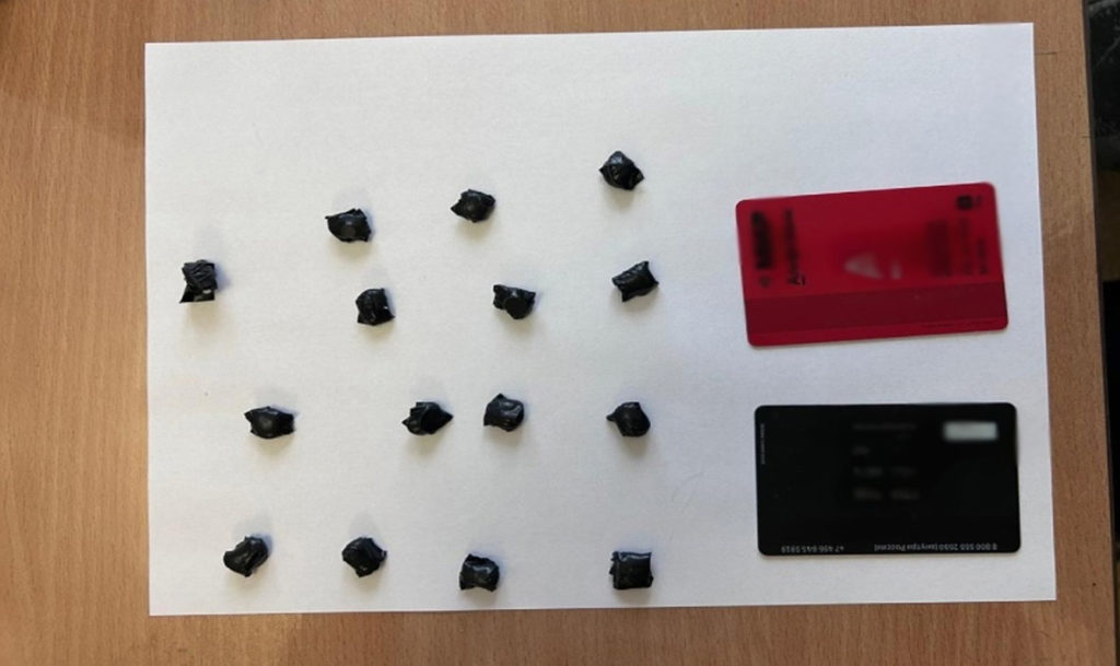 Лучше бы дерево посадили! В Еманжелинске две женщины закопали в землю героин