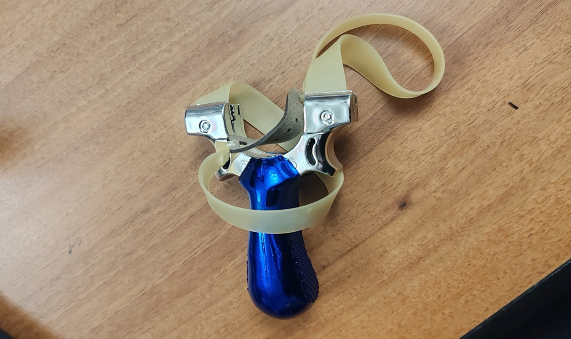 На перегоне станций «Миасс-Устиново» поймали наркозакладчиков