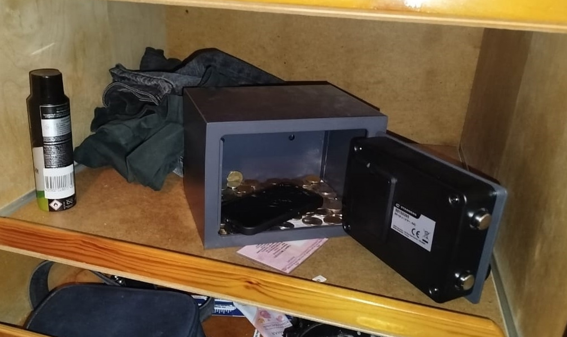 Мигрант с регистрацией и официальной работой решил украсть телефон челябинца