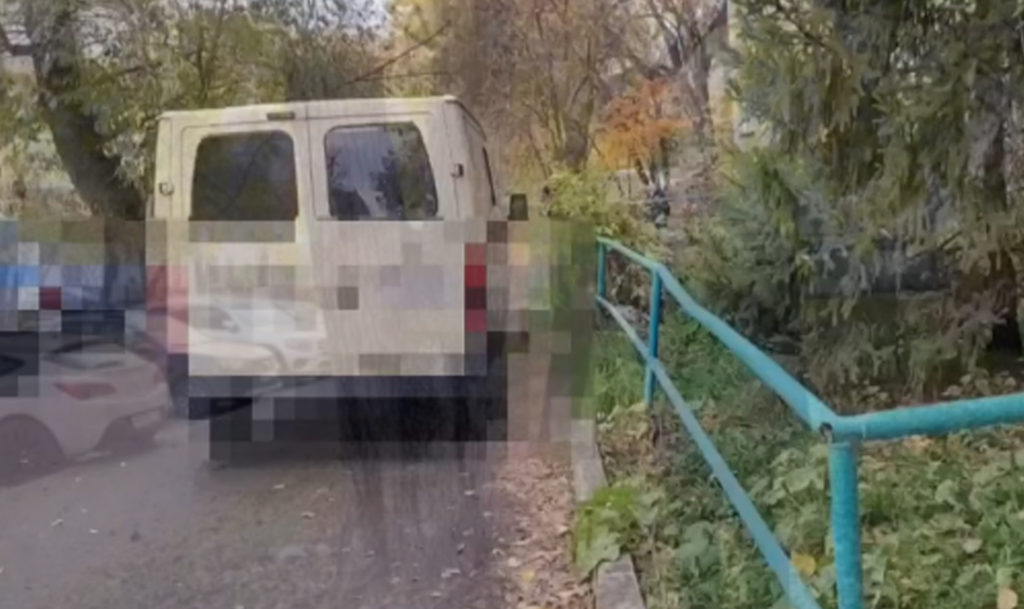 В Челябинске осудили мужчину, который зарезал своего собутыльника и продолжил потом выпивать рядом с телом