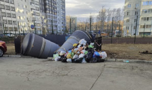 в Советском районе Челябинска всплыли подземные ёмкости для хранения мусора
