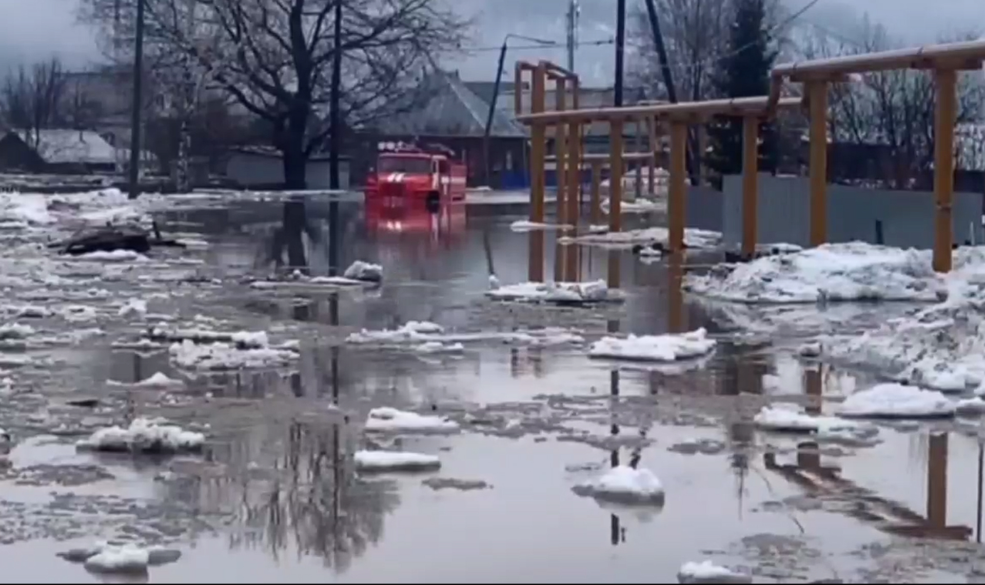 Несколько районов Аши оказались под водой