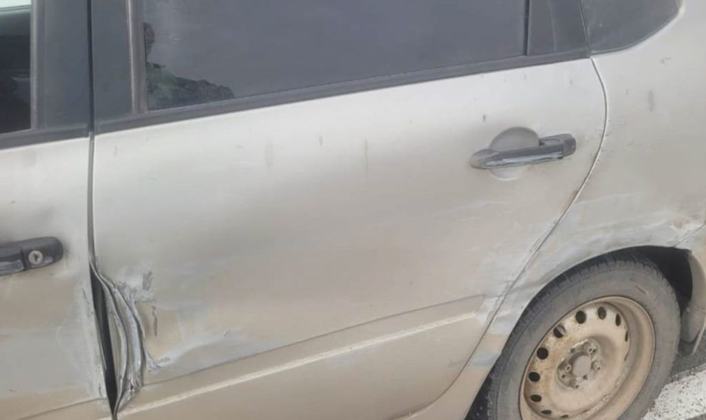 Сильно жался! Две машины столкнулись в Челябинской области