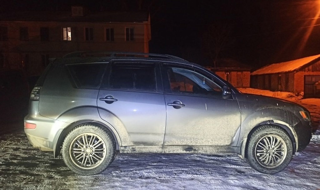 Судимый житель Кыштыма украл ключи от чужой машины и пытался продать иномарку