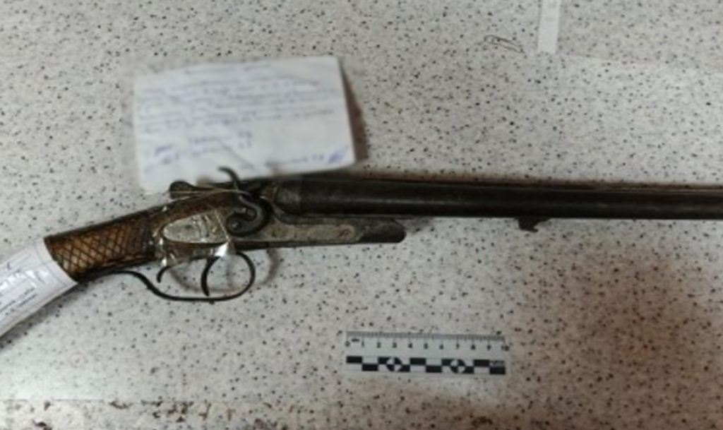 Попал под две статьи из-за оружия!