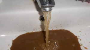 В Челябинске из-за плохого качества воды водоматы перевели на бесплатный режим