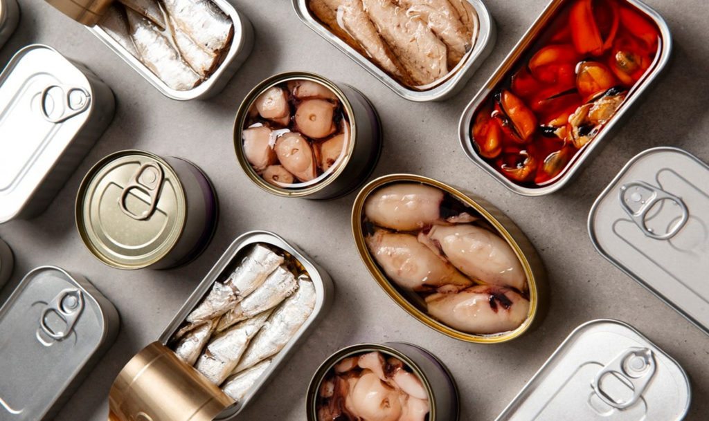 ️Внутри была не сайра! Поддельные рыбные консервы продавали в Челябинской области