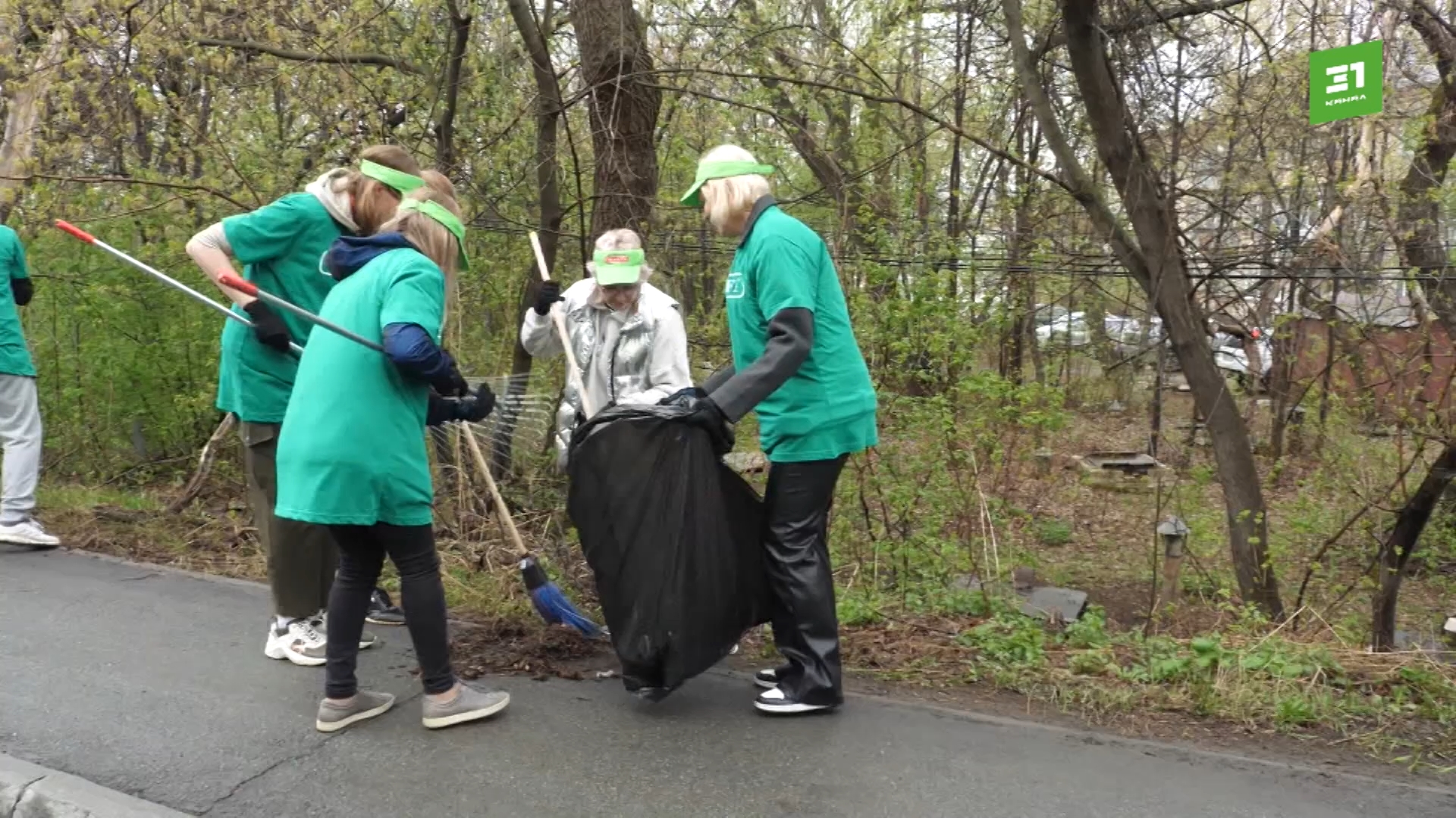 Субботник на территории Мелькомбината