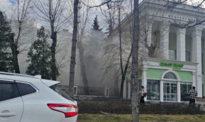 В центре Челябинска загорелось кафе рядом с Педагогическим университетом