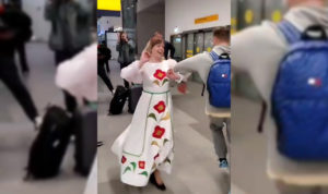 Первую иностранную команду Кубка Губернатора 3х3 встретили с караваем и песнями