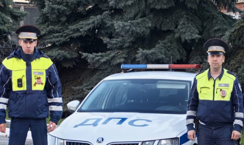 Челябинские полицейские помогли ребенку, который срочно нуждался в экстренной помощи