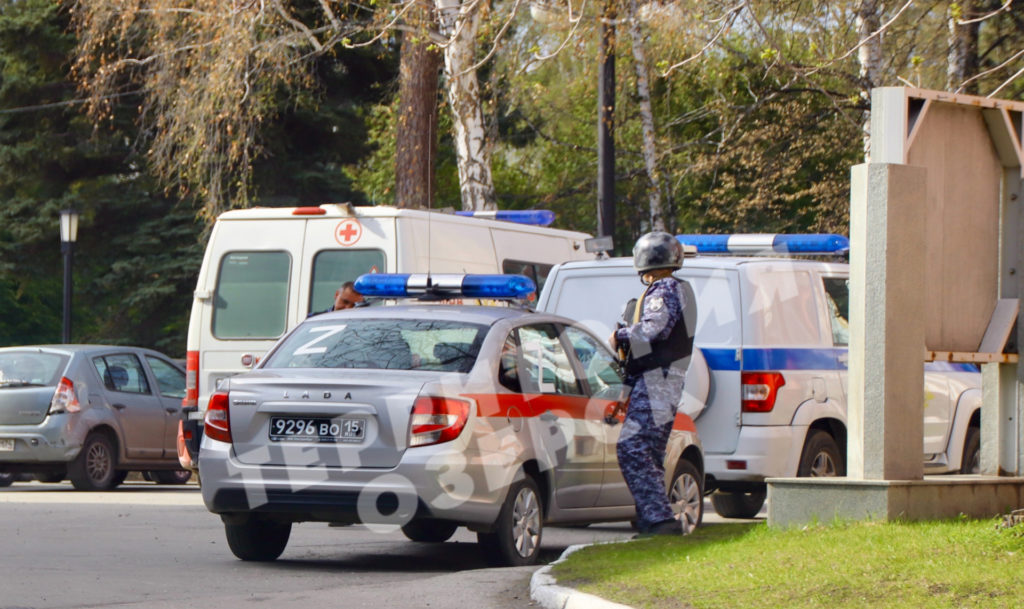 Тревожные сообщения стали поводом проверки экстренными службами здания озерской администрации