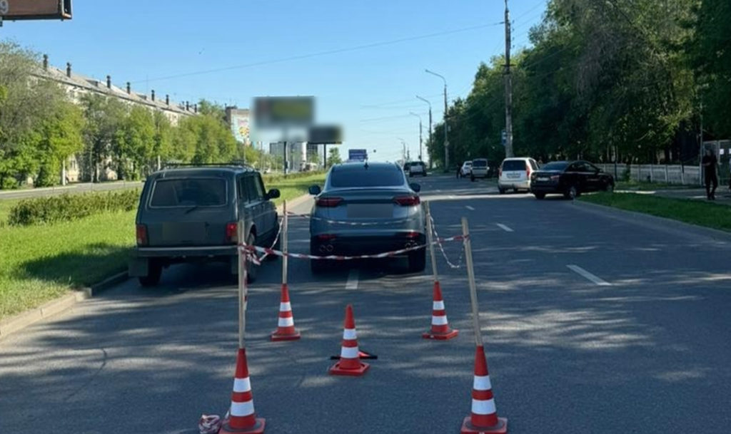 Молодой парень на "Джили Тугелла" сбил 87-летнюю женщину в Магнитогорске