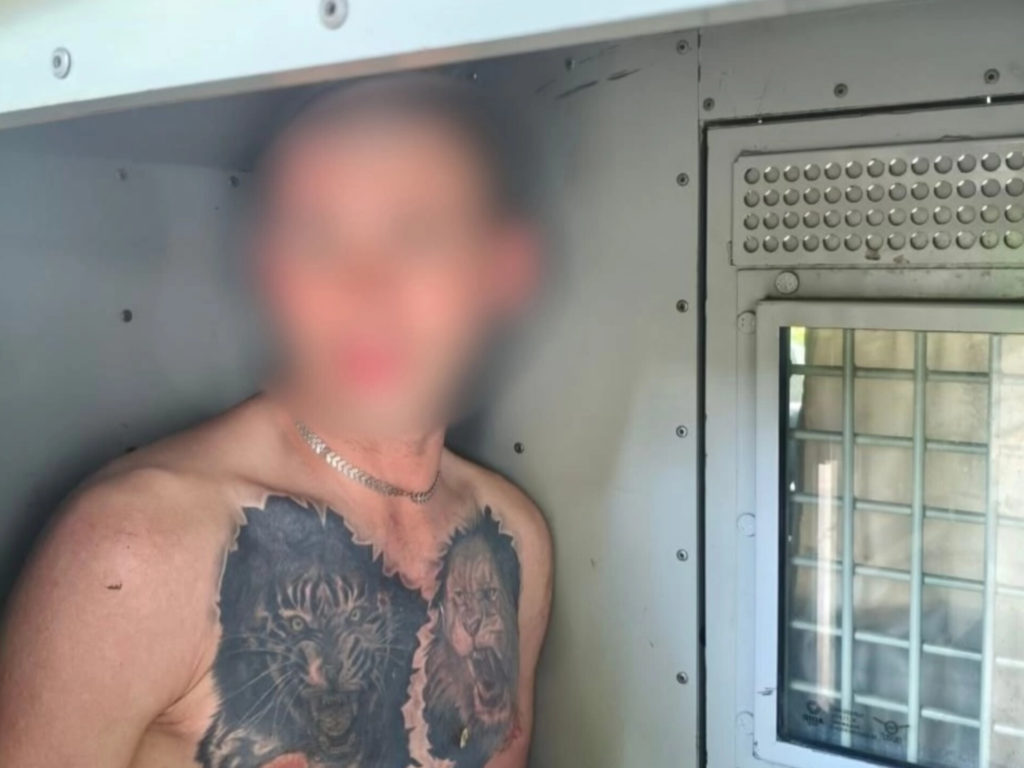 В Челябинске 65-летний пенсионер, прогуливаясь по лесу, стал жертвой двух наглых злоумышленников