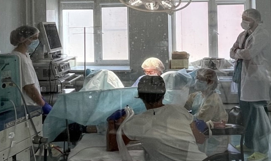 Миому размером с баскетбольный мяч удалили челябинке