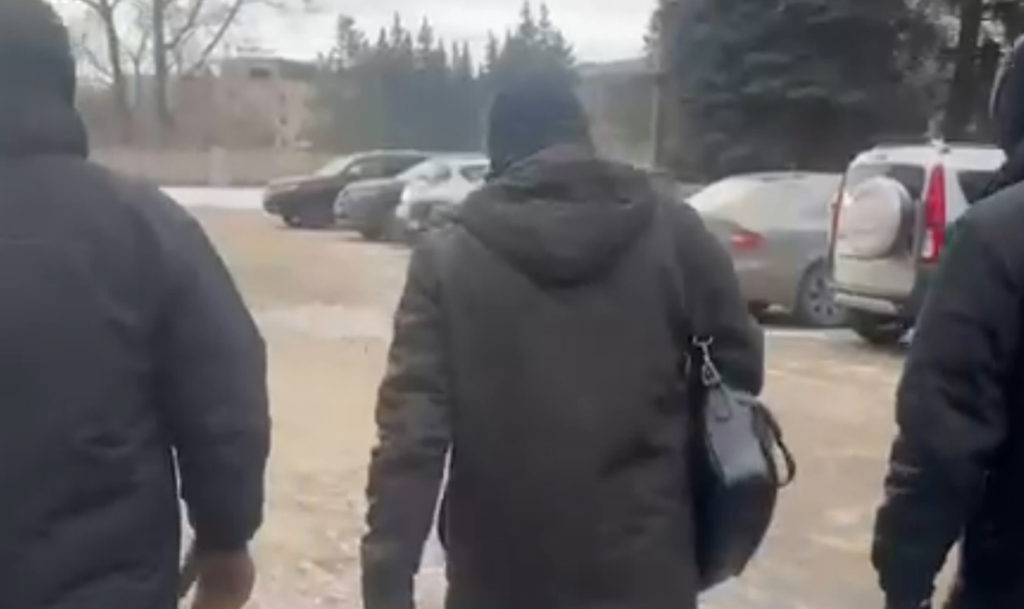 В Челябинской области сотрудники УФСБ пресекли незаконные действия мужчины, который хранил и передавал радиоактивные материалы