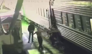 Челябинец взял в заложники пассажирку поезда