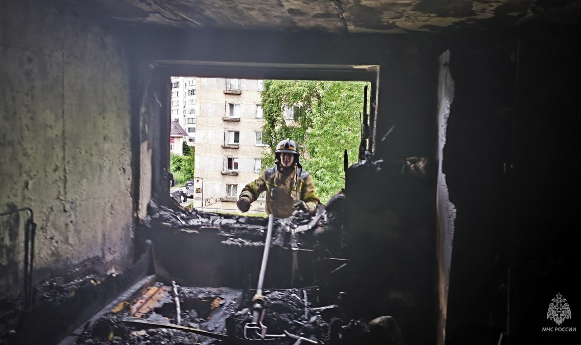 В челябинской многоэтажке по Новороссийской произошёл пожар