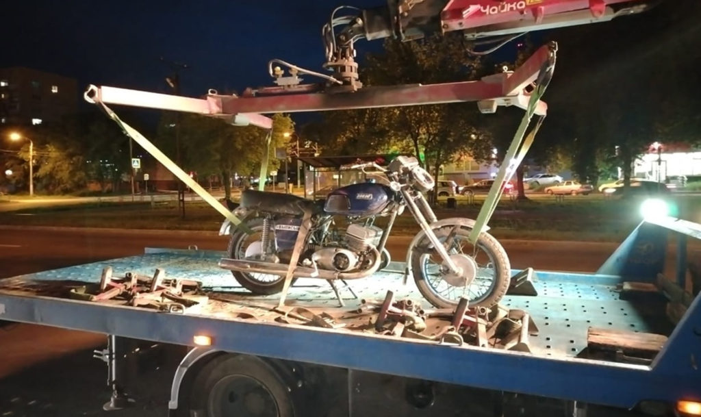 В Магнитогорске юноша решил поиграть с полицией в догонялки, в итоге попал сразу под пять статей