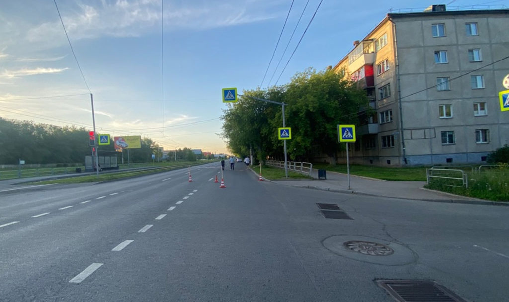 Юный бесправник на легковушке отправил одну женщину на больничную койку