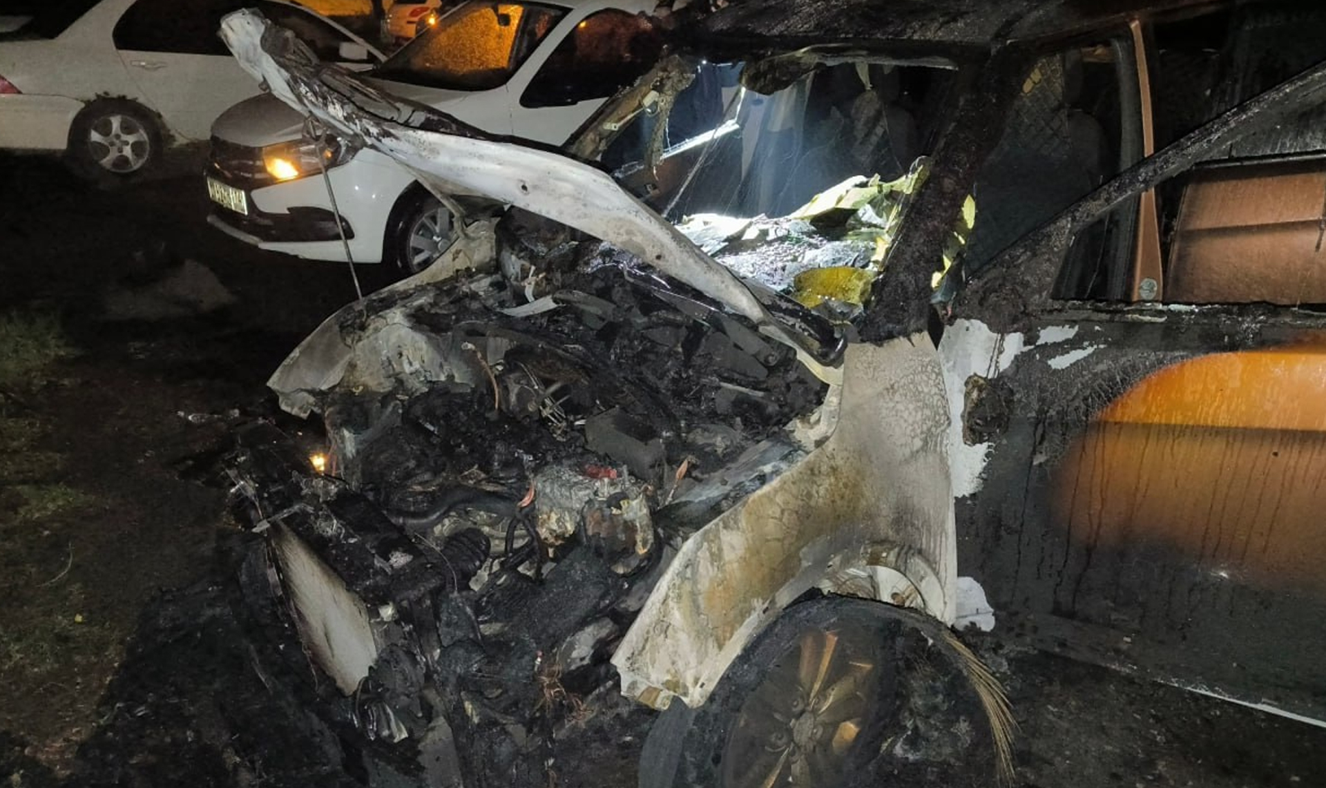 Зять спалил дорогое авто отца своей своей жены!