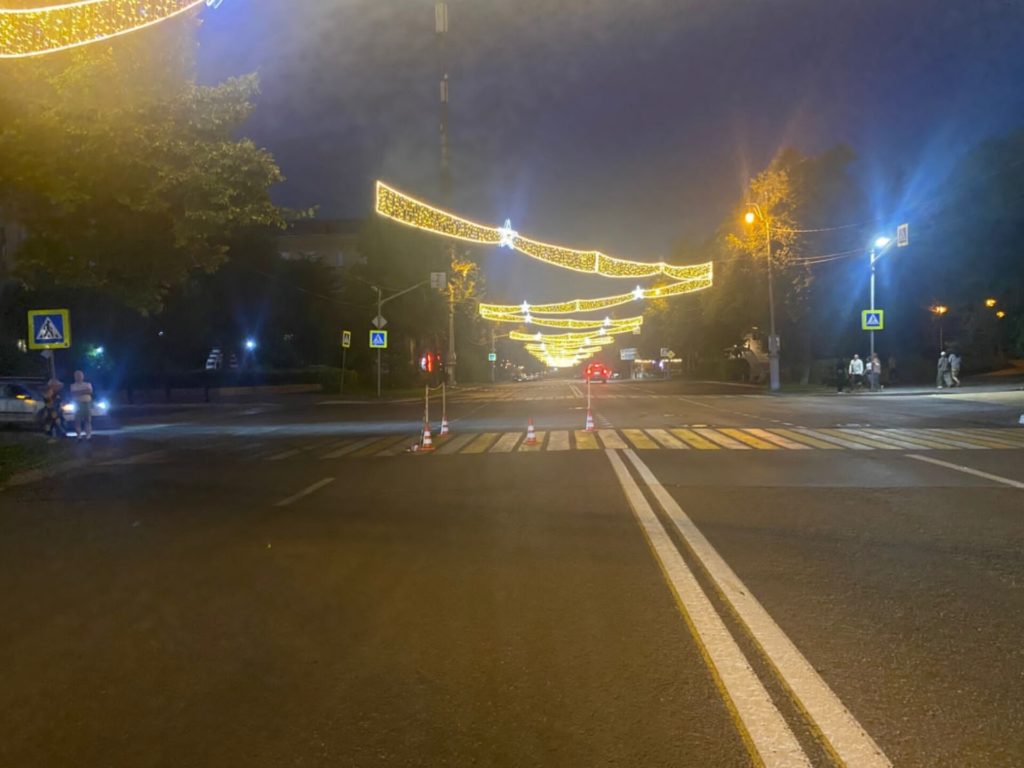 Престарелый водитель чуть не угробил подростка