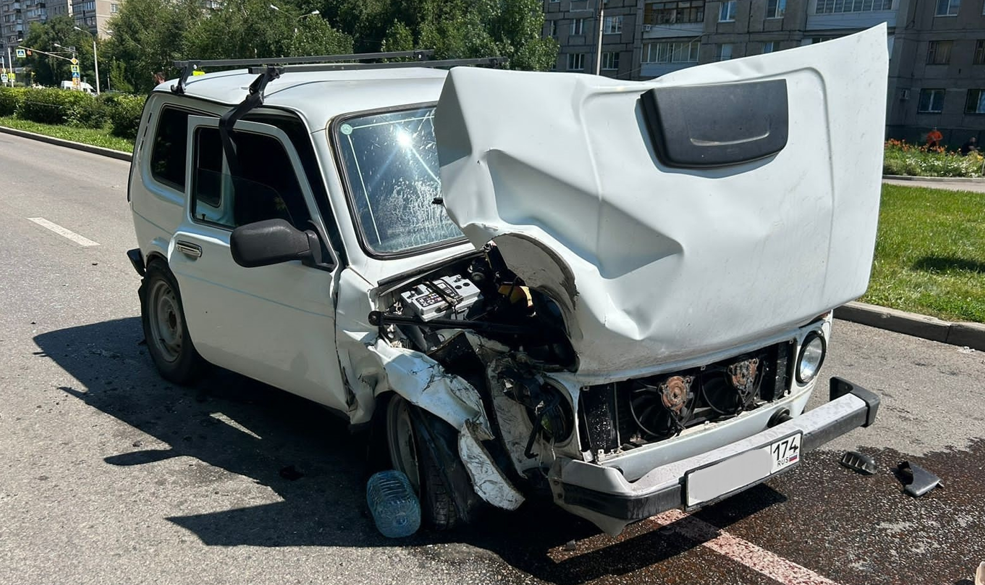 Водитель "Нивы", который влетел в электроопору в Магнитогорске, попал сразу под несколько статей