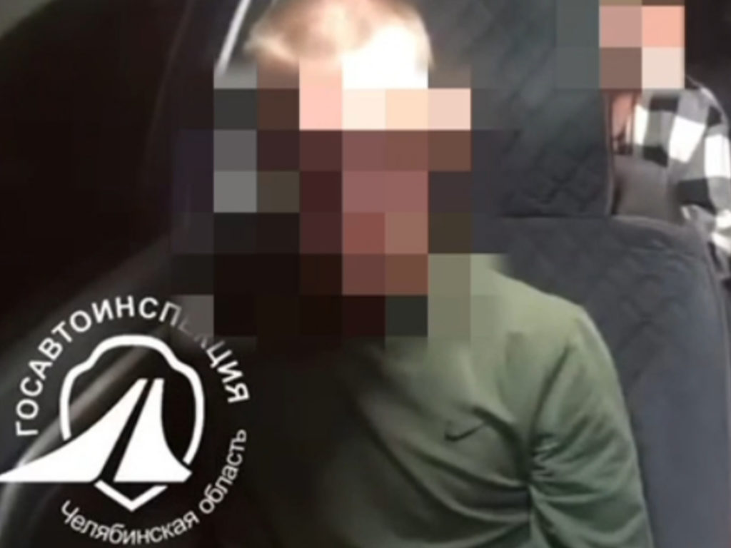 В Ашинском районе полицейские остановили 13-летнего мальчика, который управлял мопедом без прав