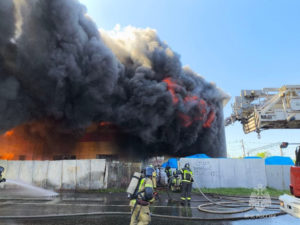 Сотрудники МЧС дали информацию о пожаре на улице Игуменка в Челябинске 