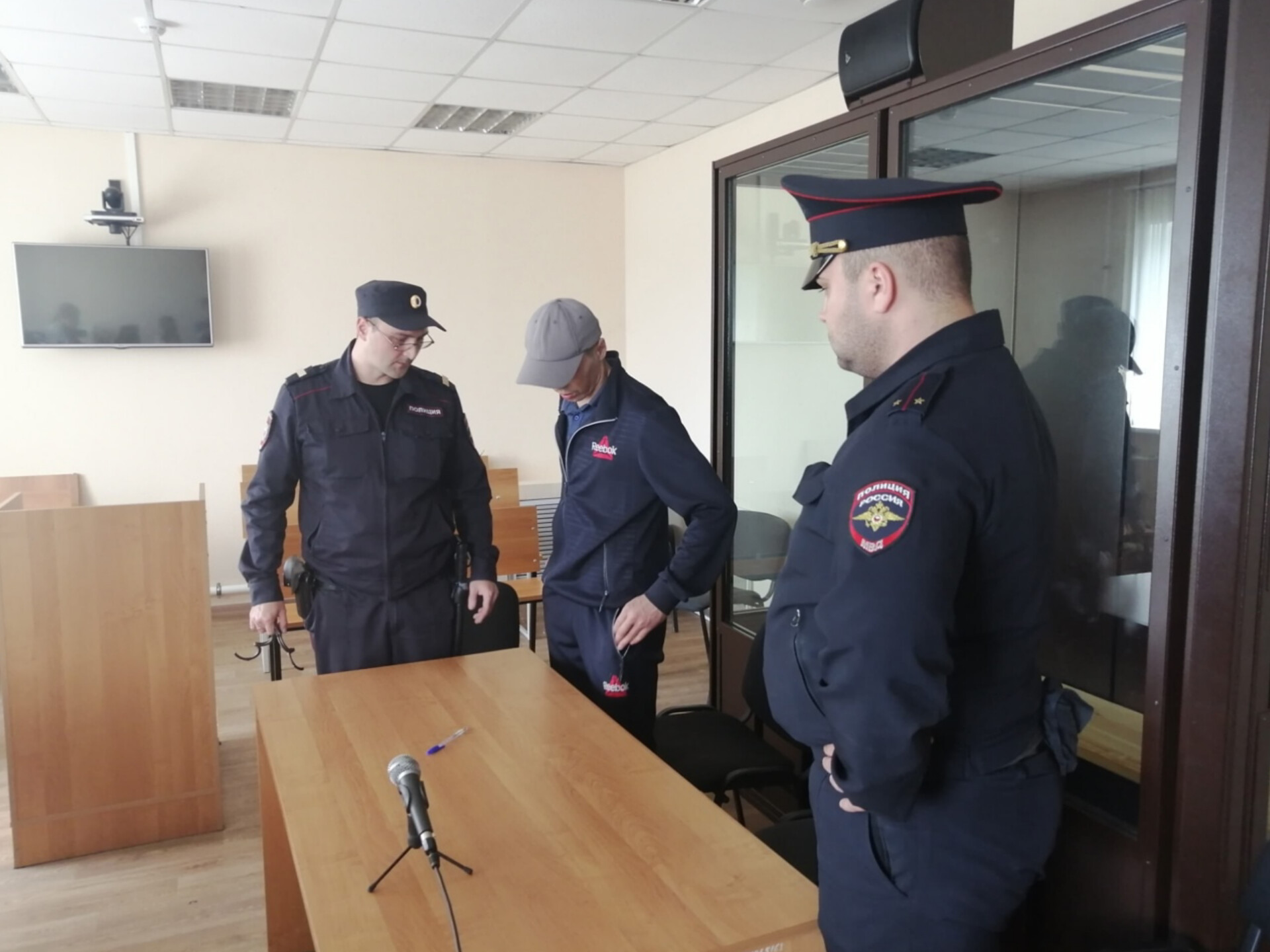 Военнослужащий по контракту самовольно покинул свою часть во время мобилизации