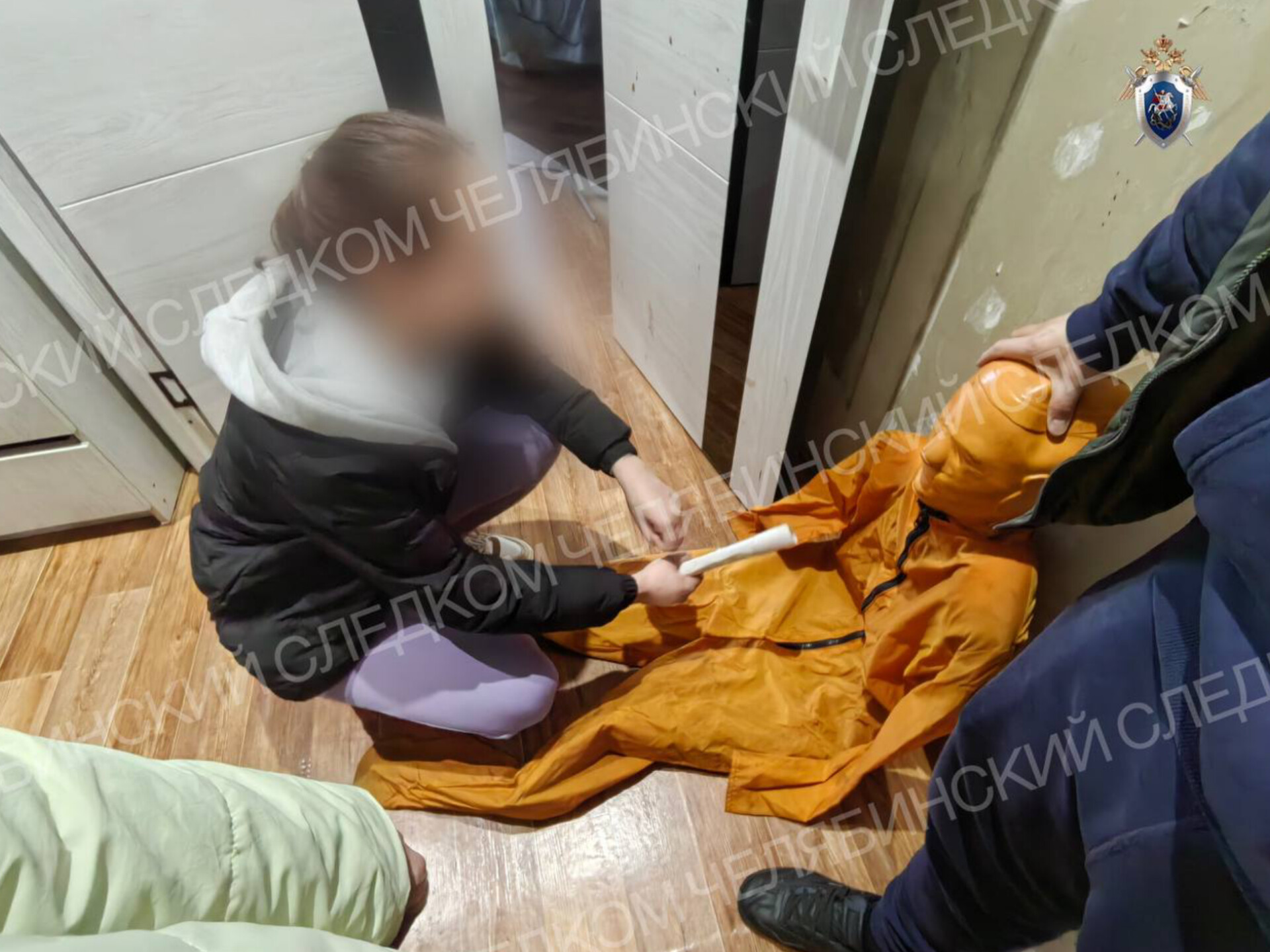 В суд ушло дело копейчанки, которая запрыгнула на спину 19-летнему парню и принялась полосовать его ножом, пока тот не умер