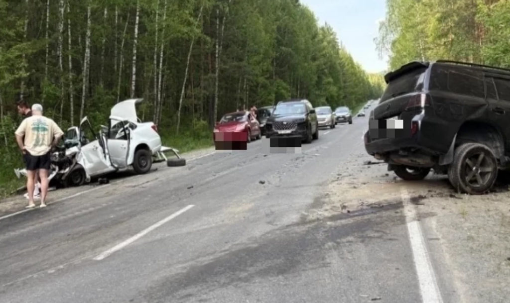15 млн руб требуют родные супружеской пары, которую под Миассом угробил водитель дорогого внедорожника