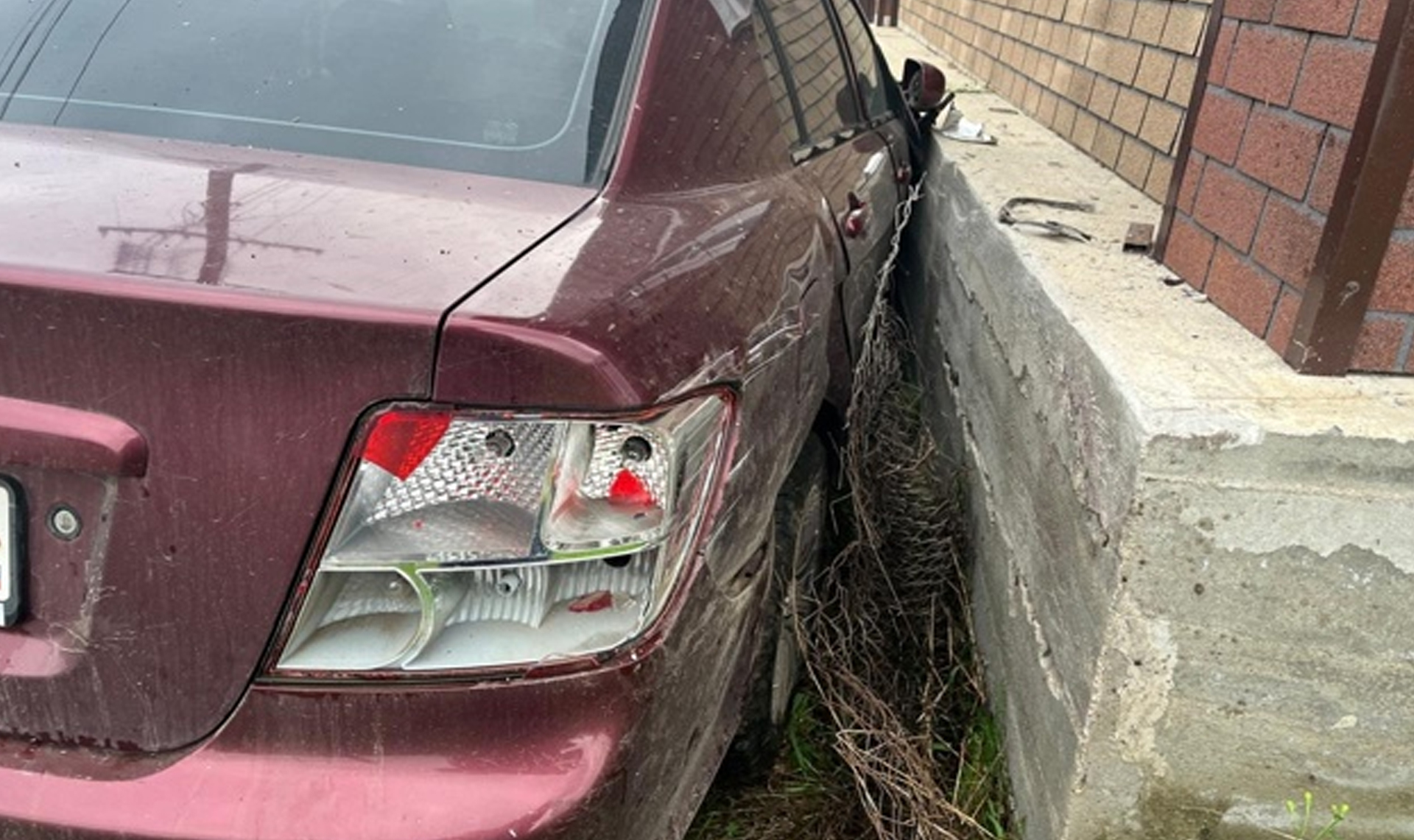 В селе Уйское столкнулись "Тагаз" и "Лада Гранта"