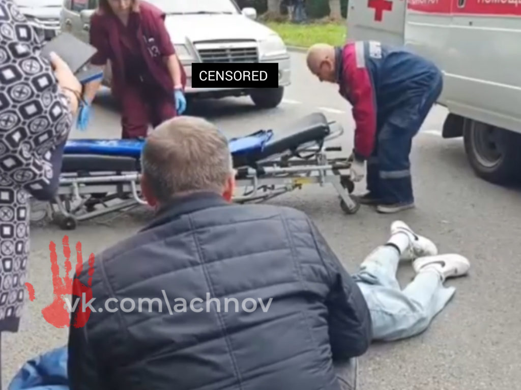 Лежала на земле в жуткой позе! Несовершеннолетняя девочка пострадала в аварии 