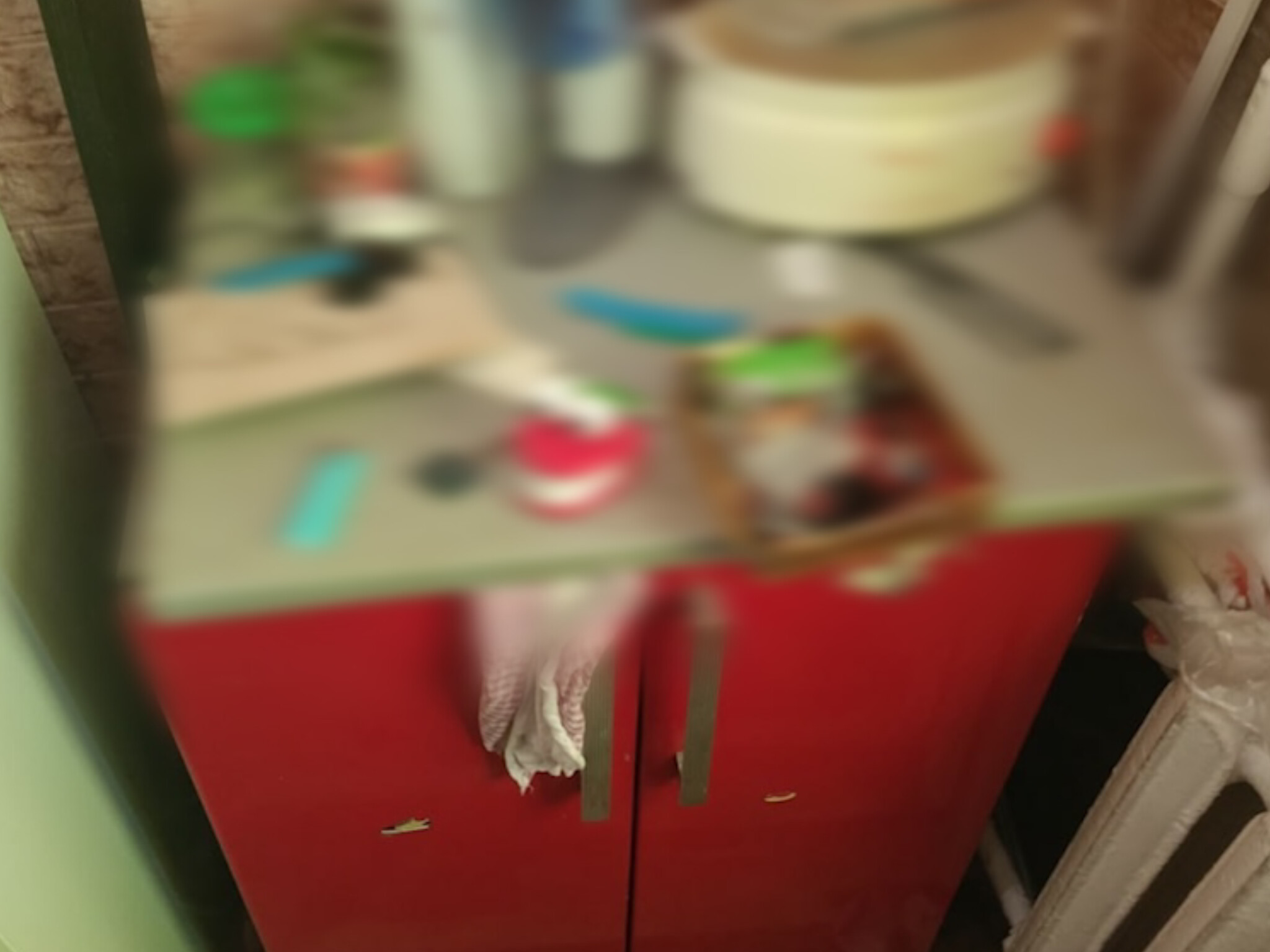 В Южноуральске полиция накрыла притон, где люди употребляли наркотики