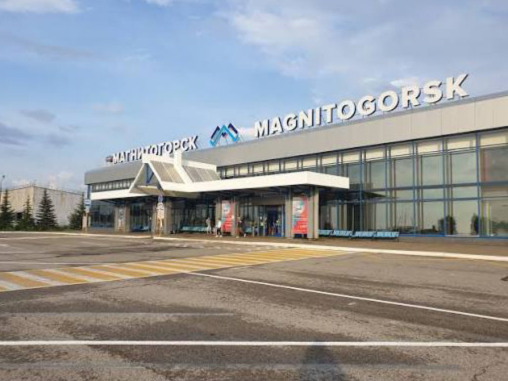 Думал зарегистрируется пьяным и не привлечет внимание полиции! В Магнитогорске 47-летний мужчина покрыл матом весь аэропорт