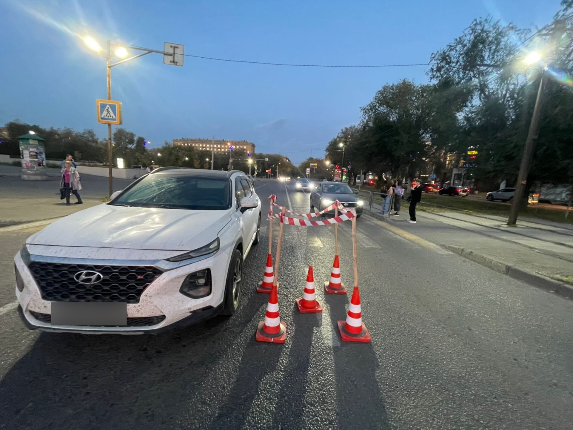 Попал в больницу после того, как перешёл дорогу!