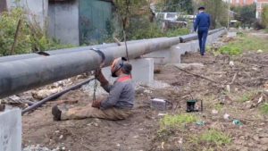 Рабочие чинят, прокуроры - проверяют