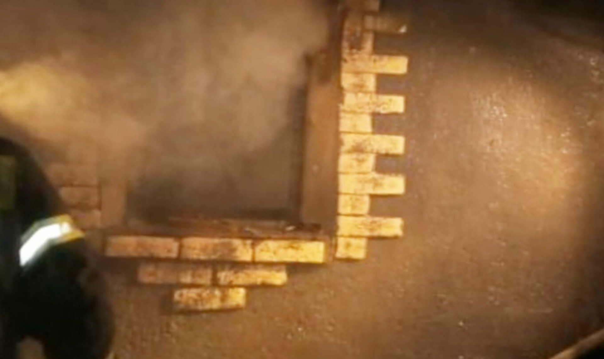 Горела, как куча дров! Ночной пожар уничтожил баню в Новосинеглазово