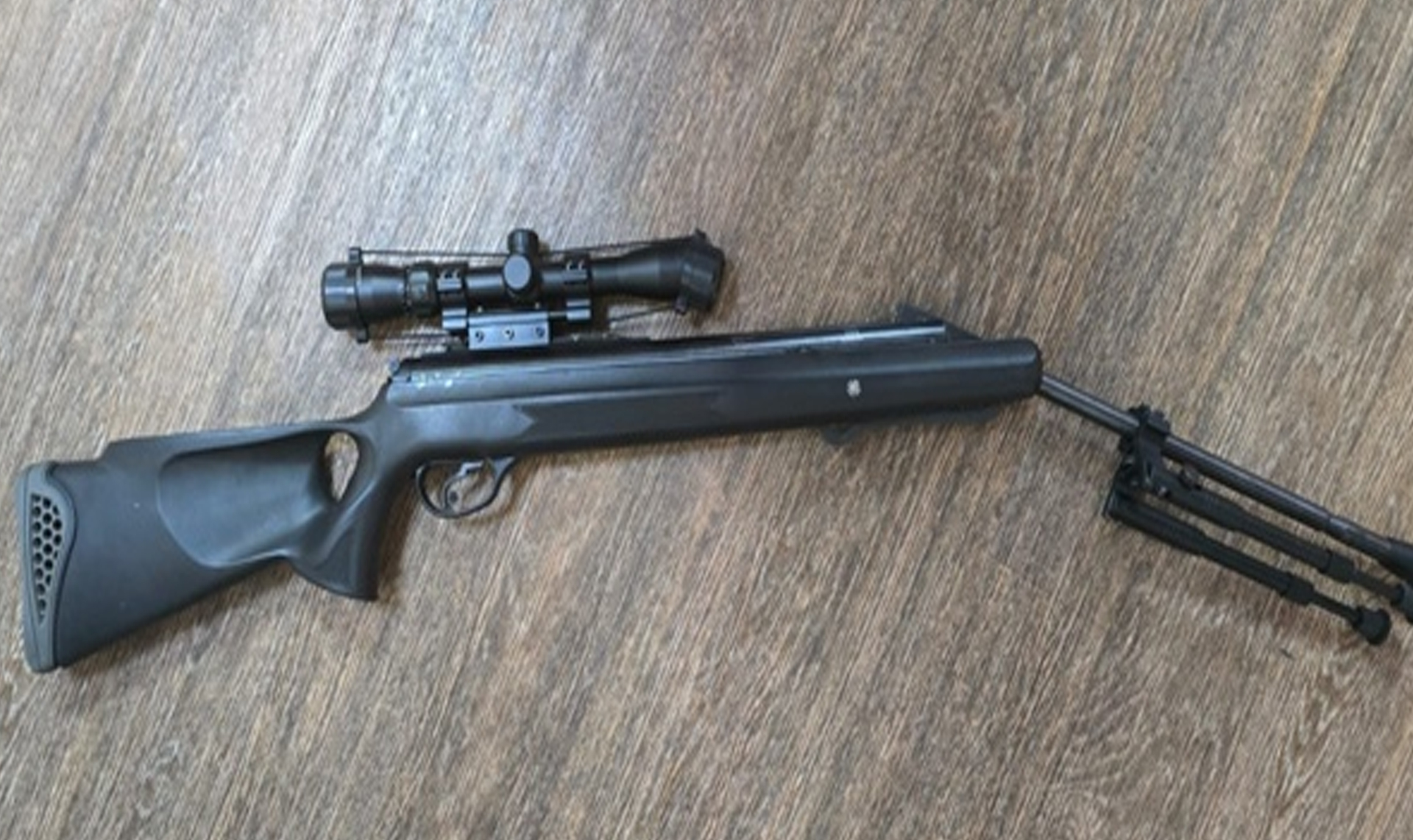 В Магнитогорске сотрудник продуктовой компании попался на незаконном обороте оружия