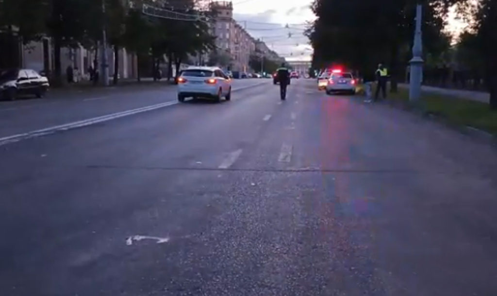 Полиция ищет очевидцев ДТП, в котором пострадали две маленькие девочки