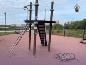 Следователи возбудили дело по факту травмирования ребенка на набережной