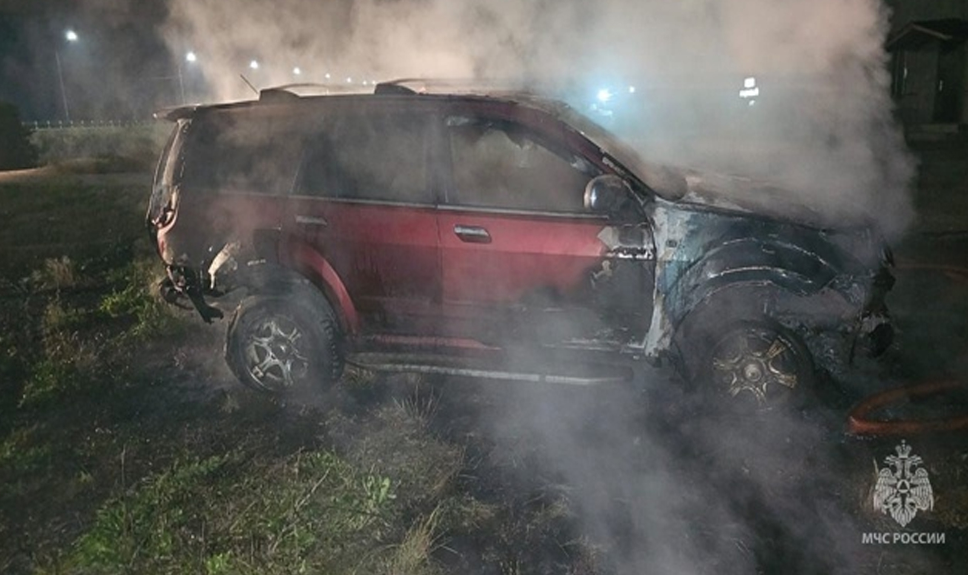 В Южноуральске сгорел внедорожник