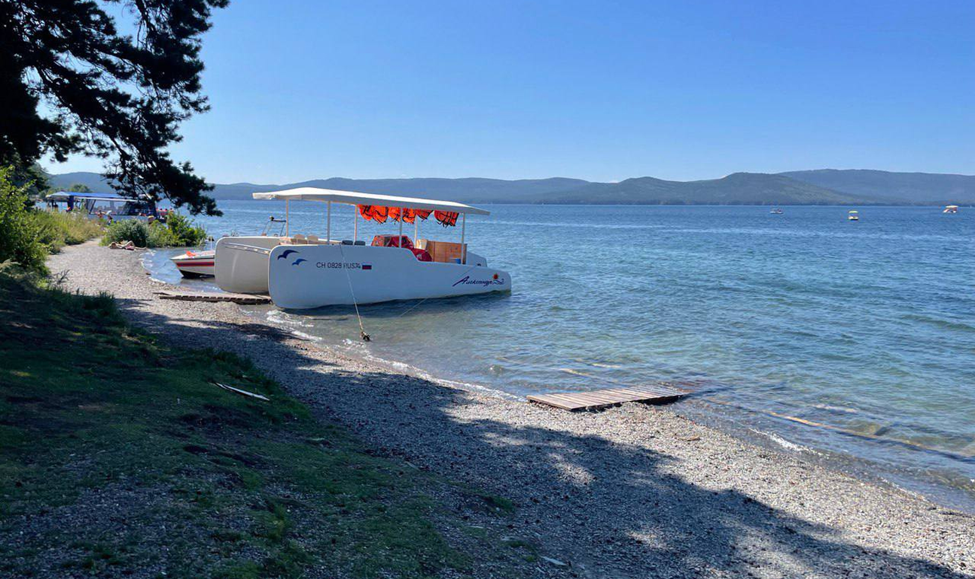 На озере Тургояк выявили грубые нарушения на базах для стоянки судов