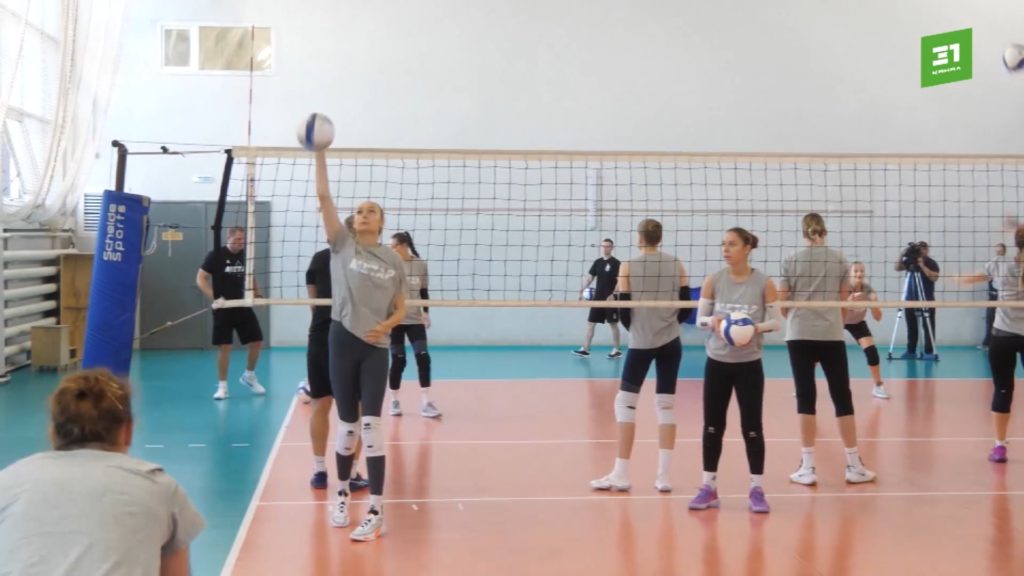 Разминка ЖВК "Динамо-Метар"