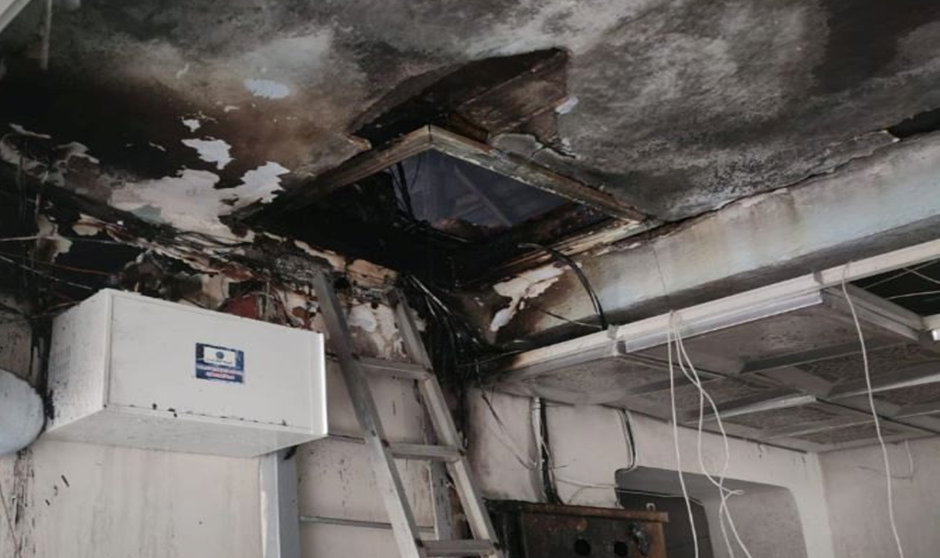 Коротнуло так, что в Коркино дымом заволокло офисное здание