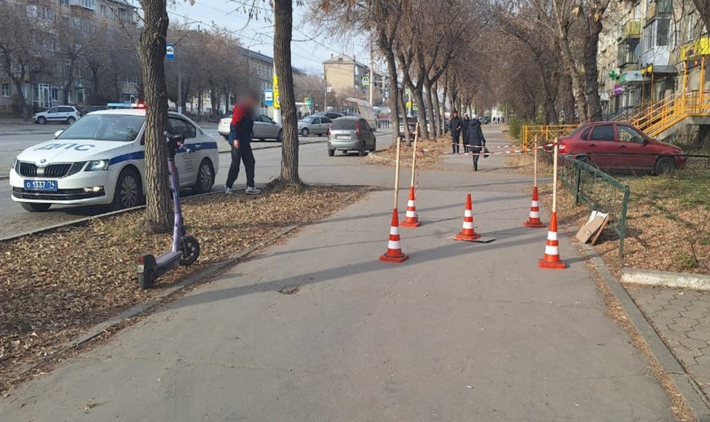 Взрослый самокатчик отправил на больничную койку пожилую женщину, которая шла ему на встречу