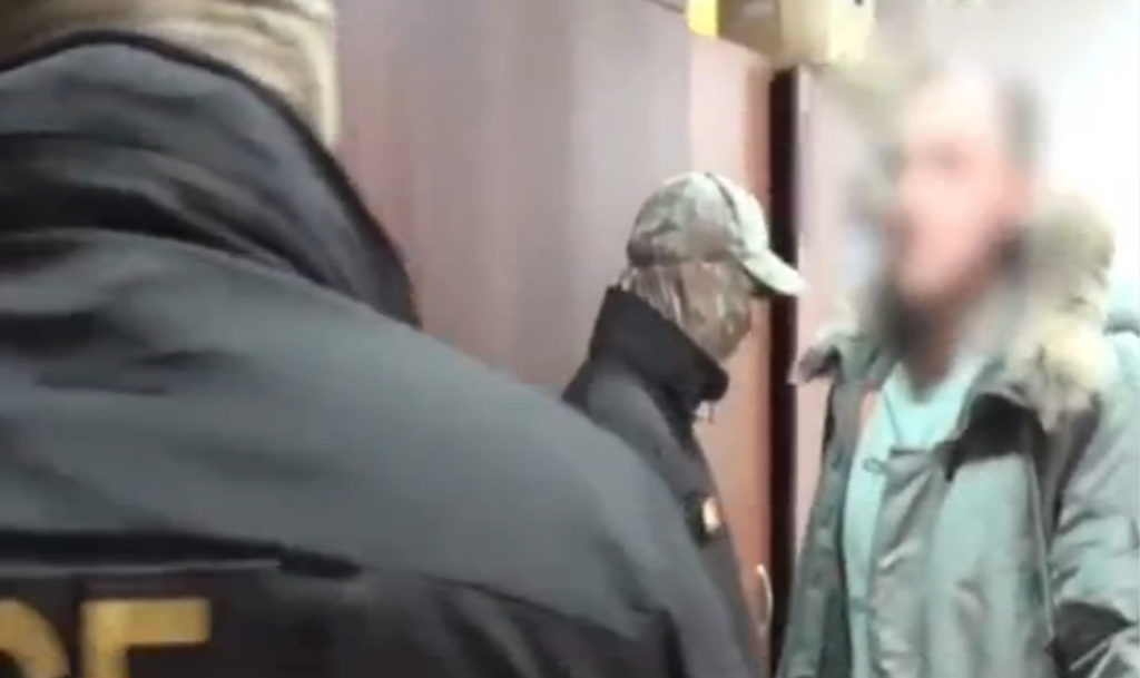 Теперь уже бывшего замначальника отдела Ростехнадзора признали виновным в превышении полномочий и получении взятки