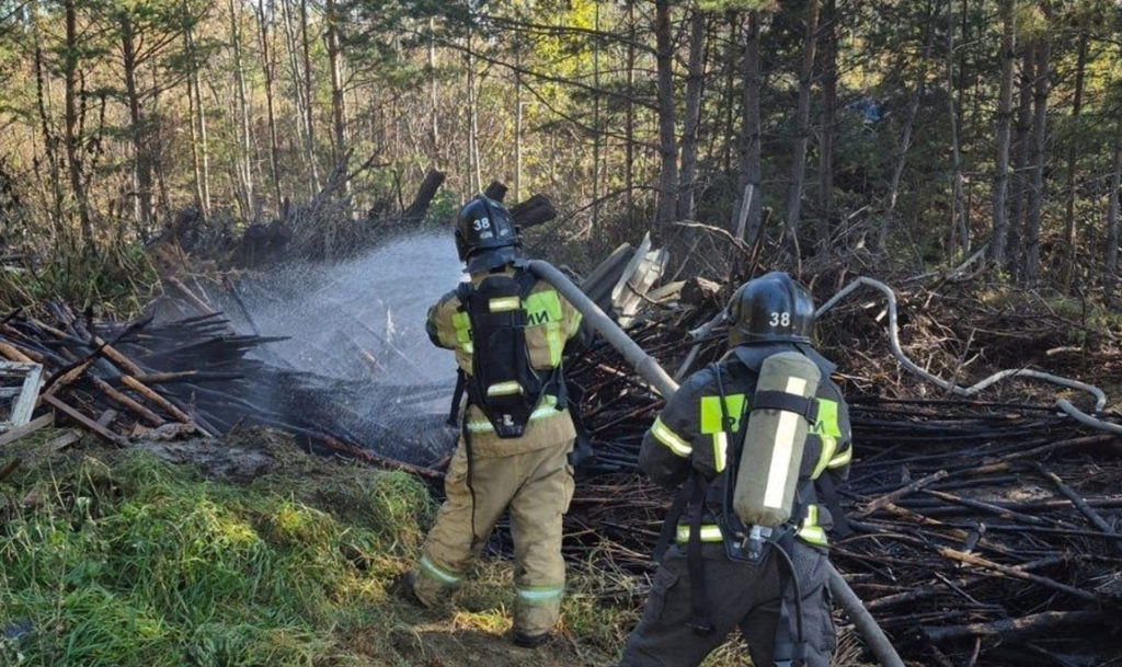 В Кыштыме вспыхнула мусорная свалка