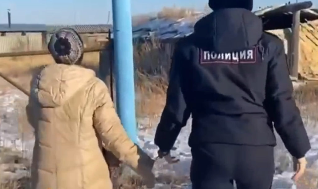 Суд вынес приговор 47-летней карталинке, которая задушила из ревности знакомую